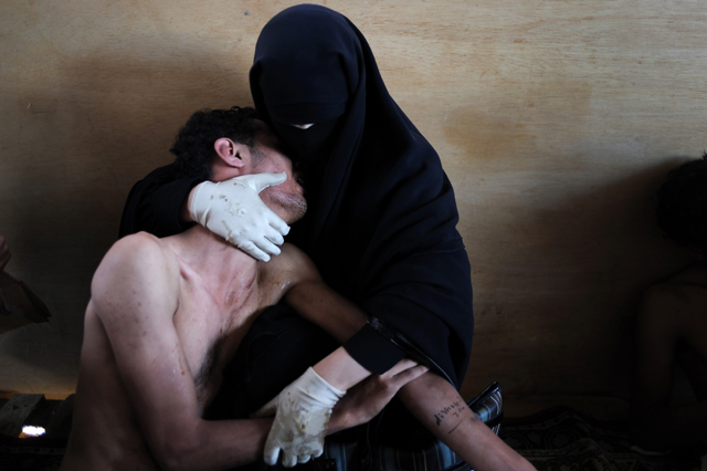 Samuel Aranda, Spain, for The New York Times. World Press Photo of the Year 2011. Sanaa, Yemen, 15 October 2011